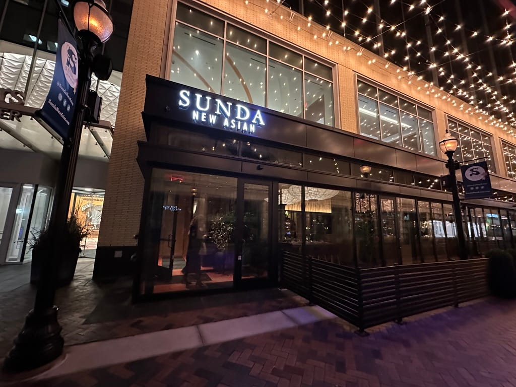 Perché il ristoratore Billy Dec è scommettere grande su Detroit